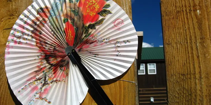 Crafternoon: Holiday Fans