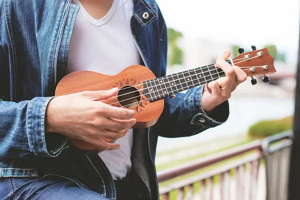 UkePlay: Ukulele Play-Along
