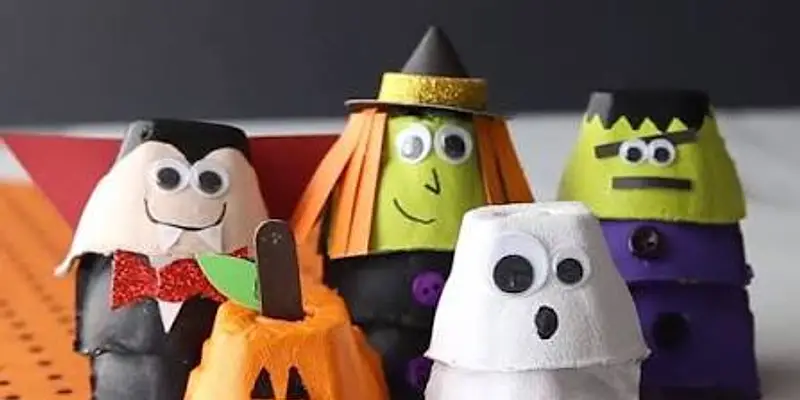 EQ Craft Crew: Spooky Egg Carton Friends
