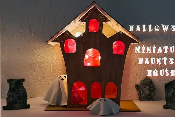 The Homeschooler's Club: Light up Haunted Houses (Building Design and Circuits)