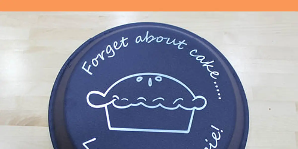 Decorative Laser Engraved Pie Pan Lid and Pumpkin Pie Class