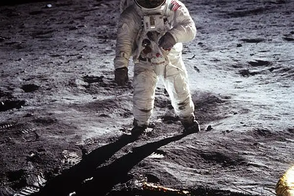 Observe the Moon Night at Shannon Staub Library