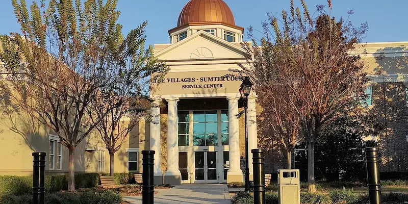 Villages Public Library at Pinellas Plaza